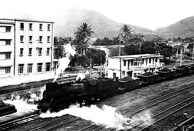 海南石碌铁矿当年装矿石的蒸汽火车。（资料图片）